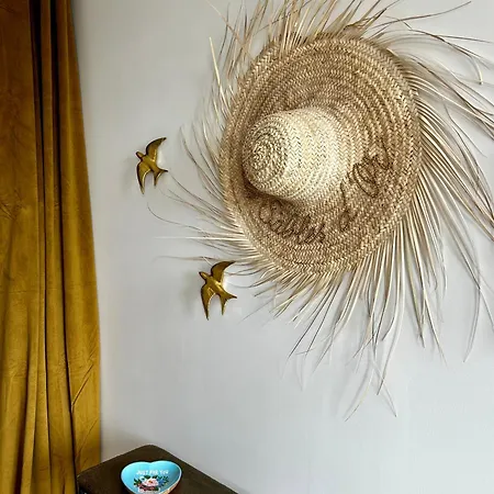 Le Bonheur A La Mer * بارنفيل-كارتريت
